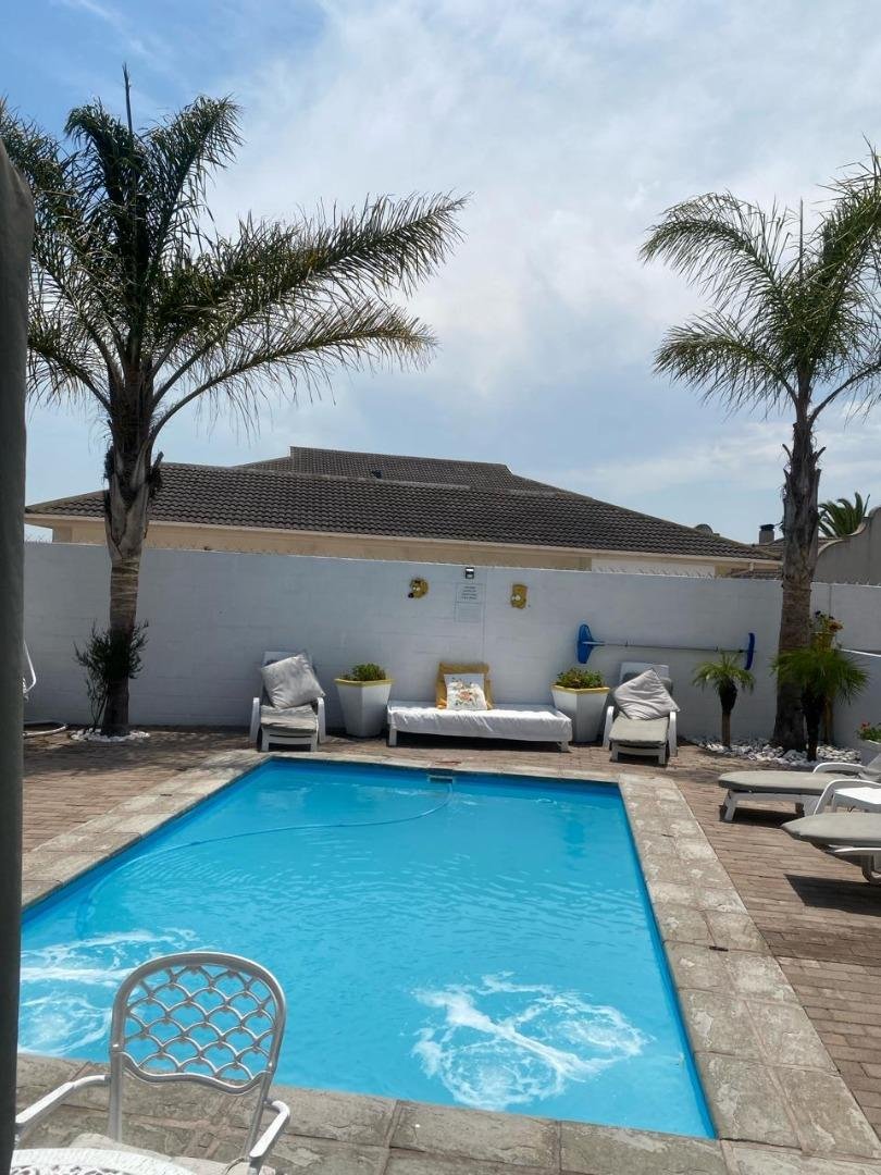 Commercial Property for Sale in Country Club Western Cape